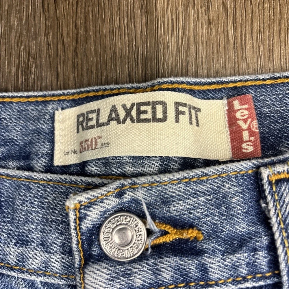 VTG Levis 550 Blue Jeans Men 32x33 Cotton Denim Relaxed Tapered Fit Med Wash Y2K